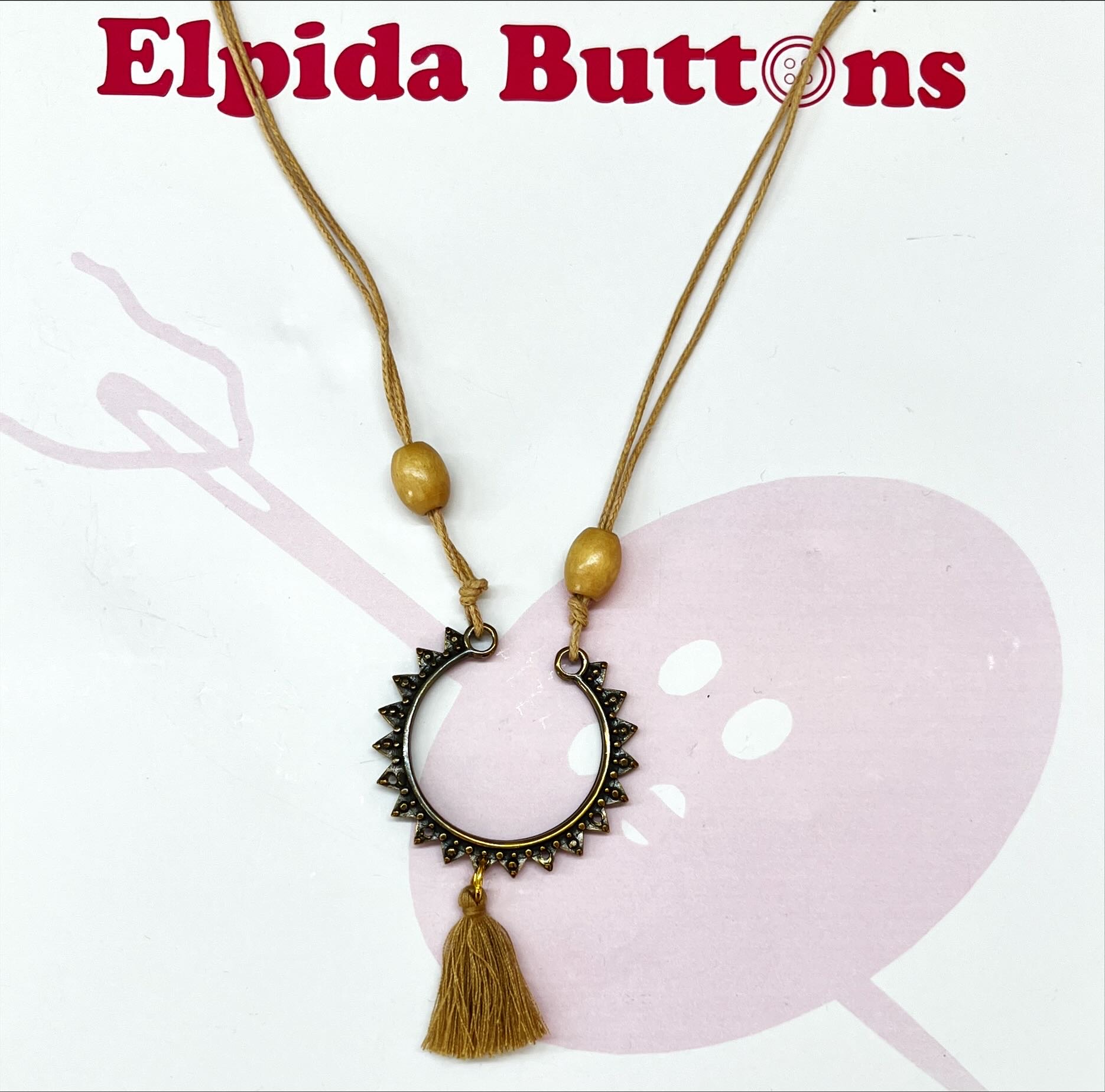 Κολιέ-στρογγυλό-με-φουντάκι